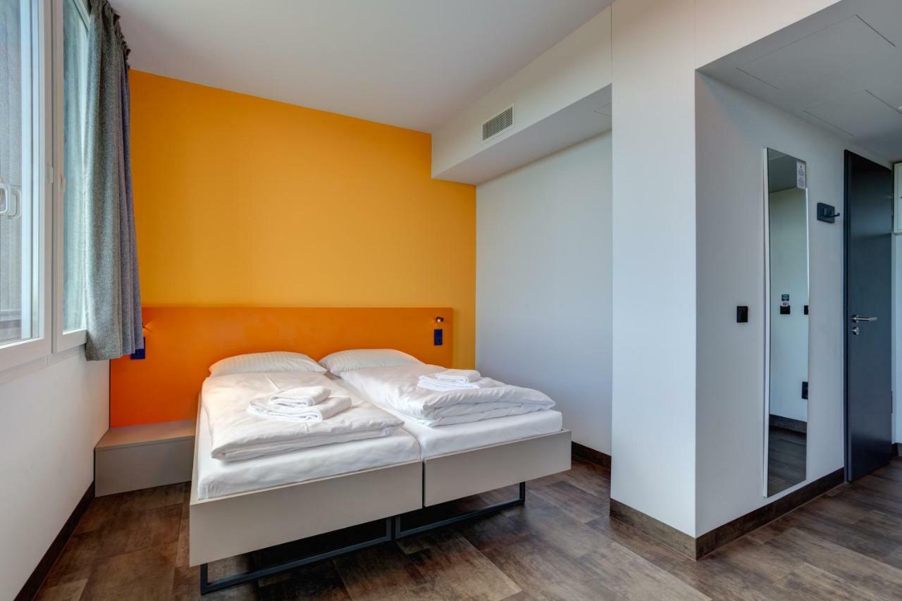 Hotel Meininger Olympiapark 3*